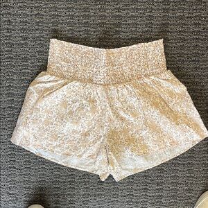 Floral Cream Women's Shorts